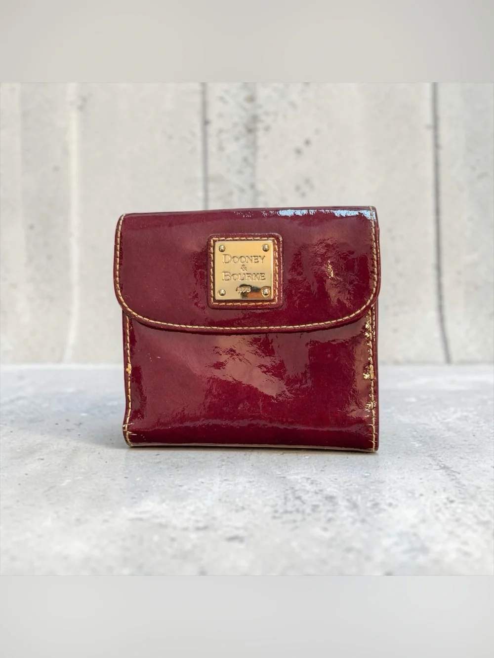 Dooney & Bourke Burgundy Patent Leather Wallet Coin Purse Bifold, EUC